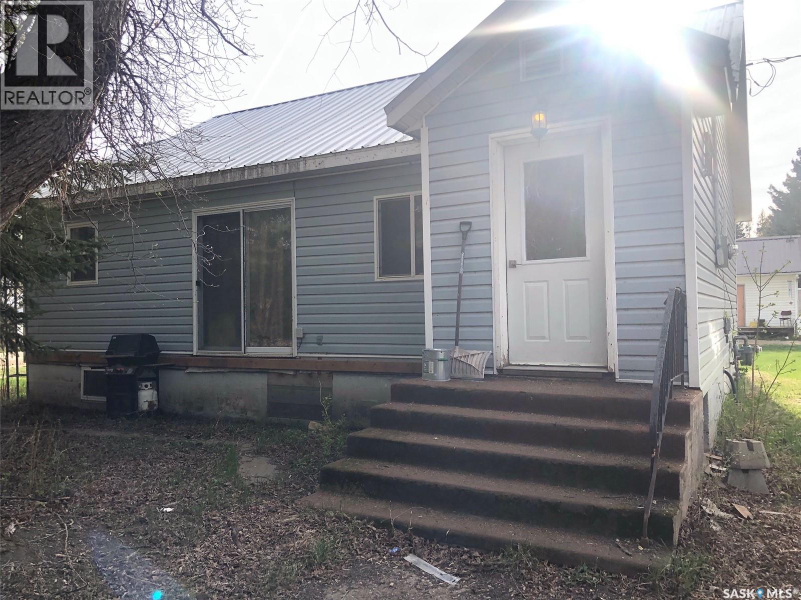 19 1St Avenue N, Hyas, SK - Outdoor