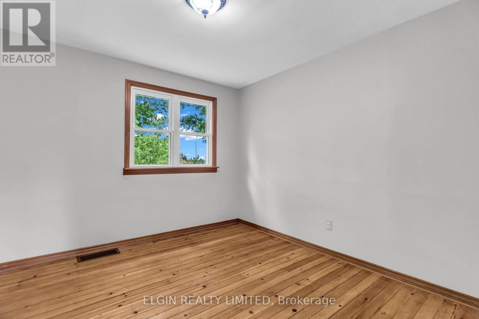 43212 Southdale Line, St. Thomas, ON - Indoor Photo Showing Other Room