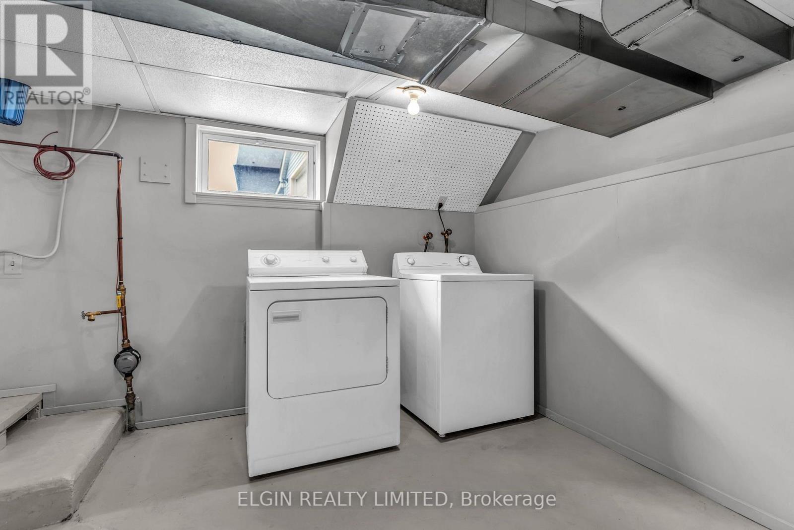 43212 Southdale Line, St. Thomas, ON - Indoor Photo Showing Laundry Room