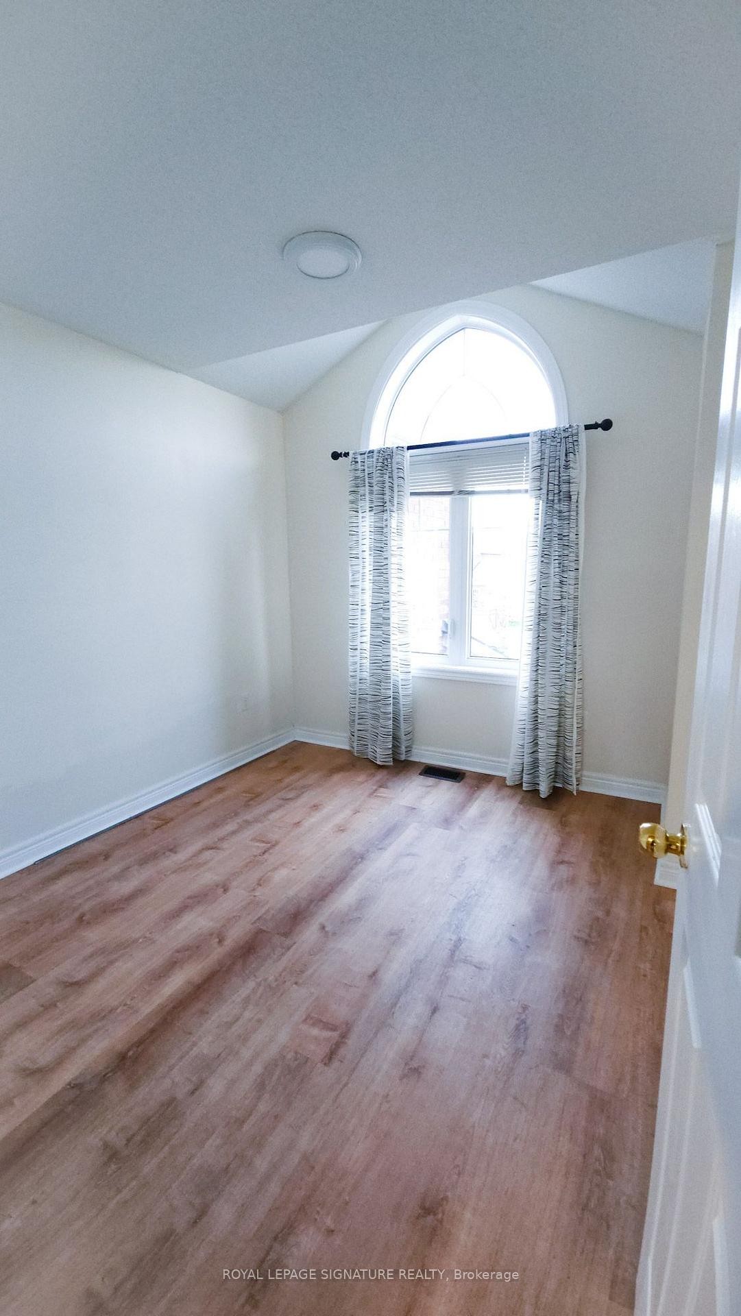 10 Keith Crescent, St. Catharines, ON - Indoor Photo Showing Other Room