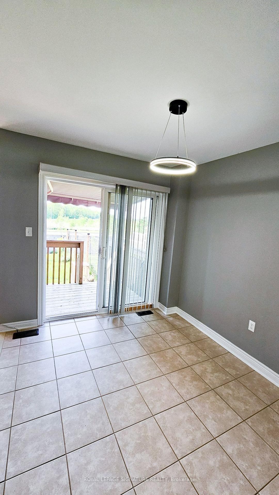 10 Keith Crescent, St. Catharines, ON - Indoor Photo Showing Other Room