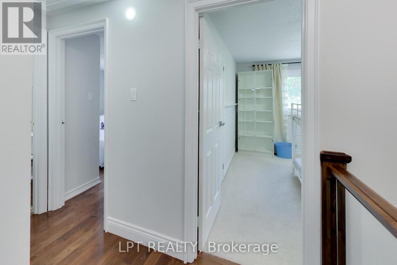 2482 Snowhill Court, Burlington, ON - Indoor Photo Showing Other Room