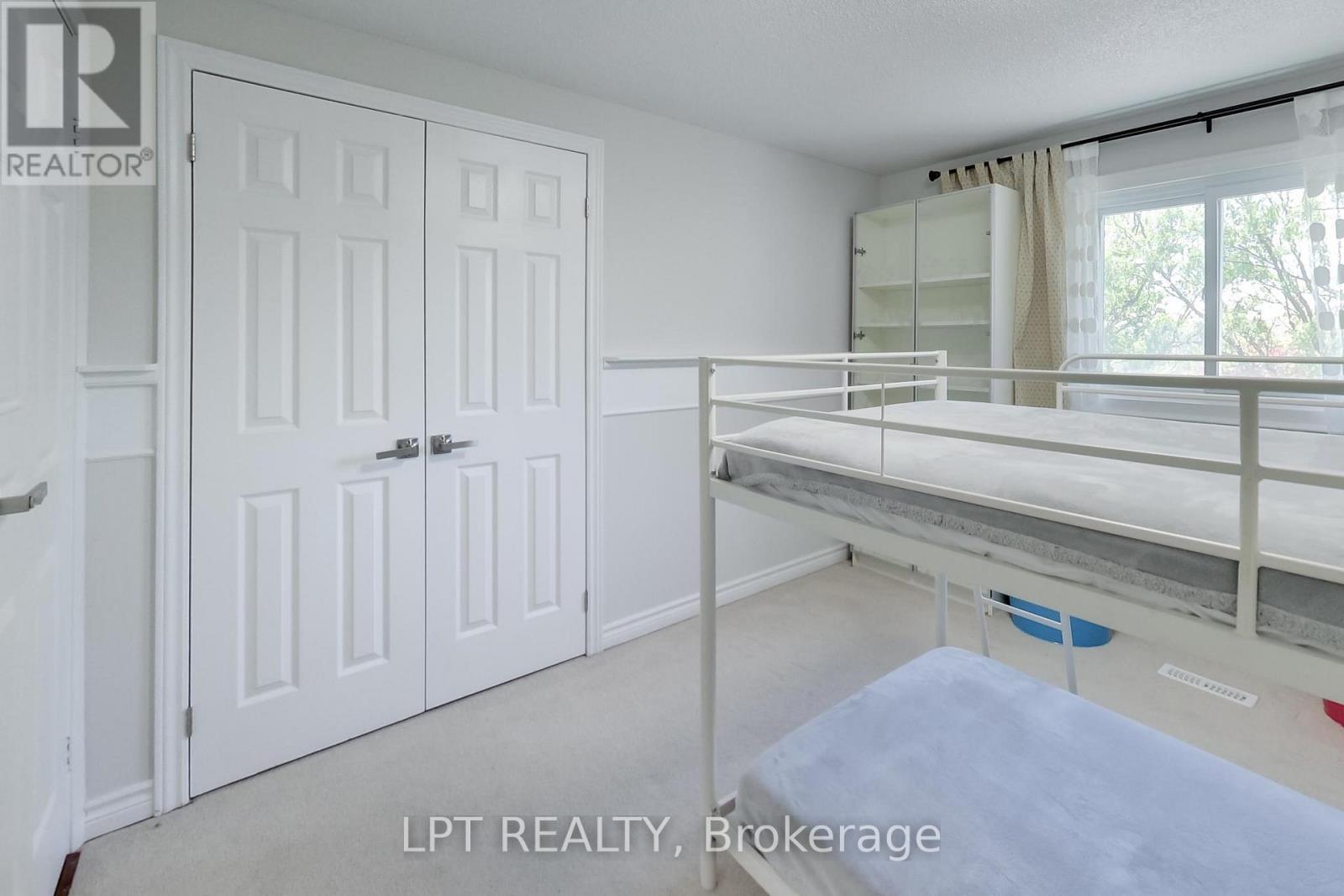 2482 Snowhill Court, Burlington, ON - Indoor
