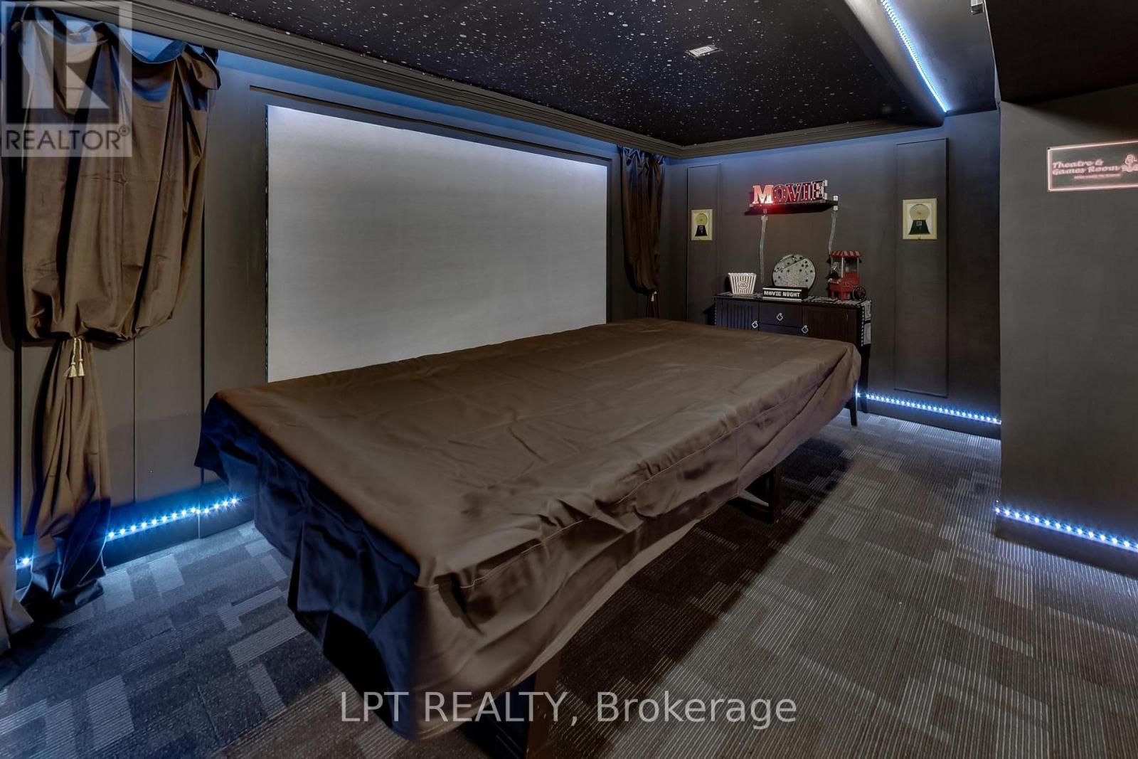 2482 Snowhill Court, Burlington, ON - Indoor