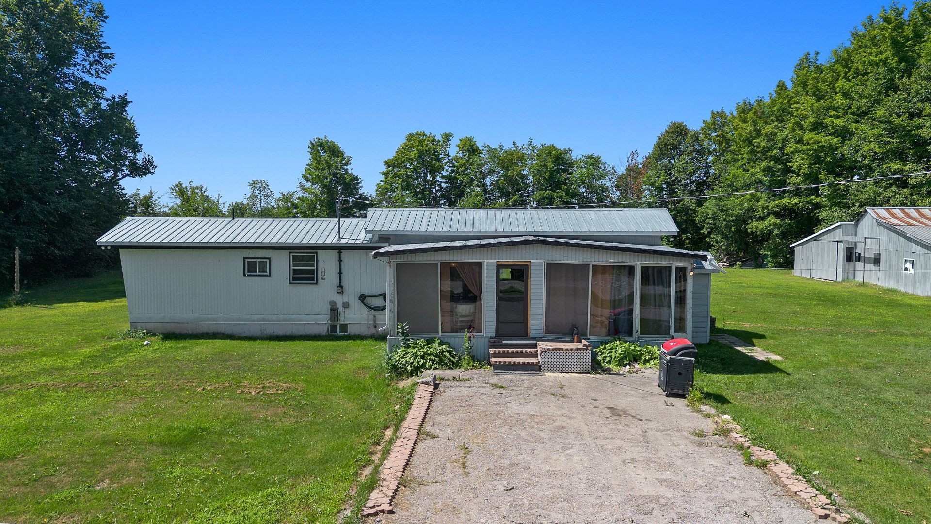 Front of Structure - 99 Route 148, Bristol, QC - Outdoor