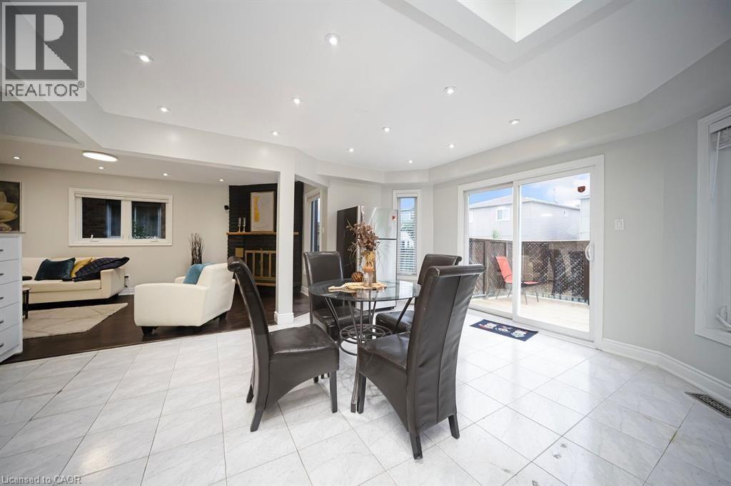 692 Huntington Ridge Drive, Mississauga, ON - Indoor