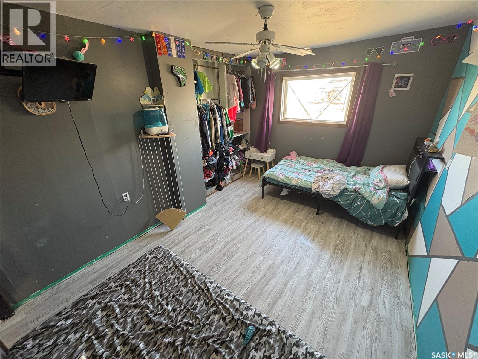 231 Eisenhower Street, Midale, SK - Indoor Photo Showing Bedroom