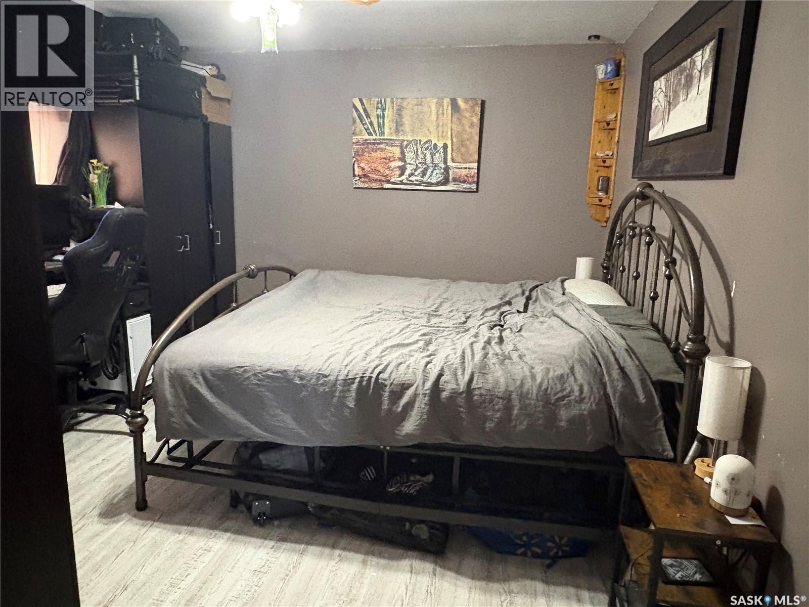 231 Eisenhower Street, Midale, SK - Indoor Photo Showing Bedroom