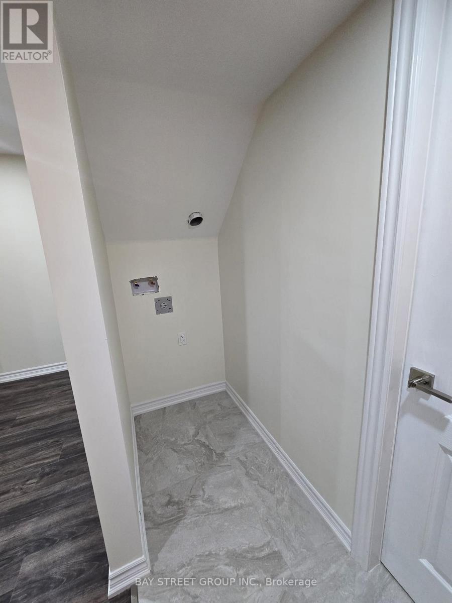 39 Decast Crescent, Markham, ON