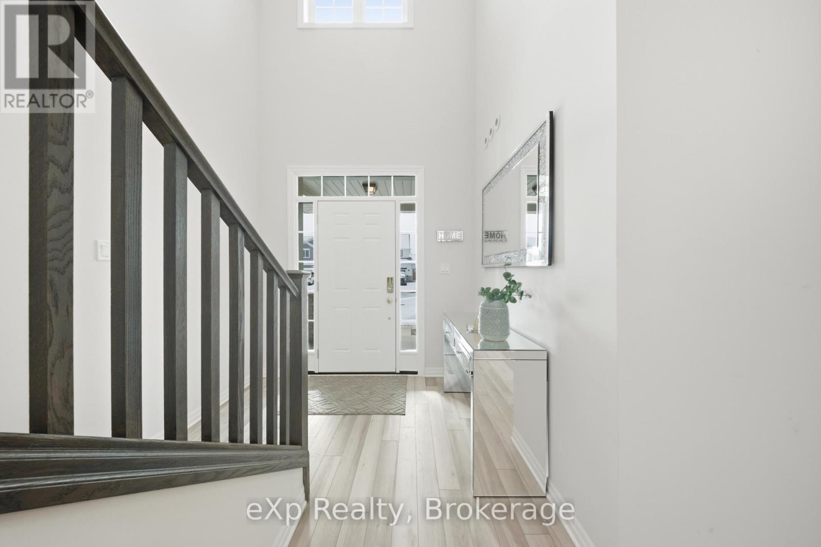 89 Acorn Trail, St. Thomas, ON - Indoor Photo Showing Other Room