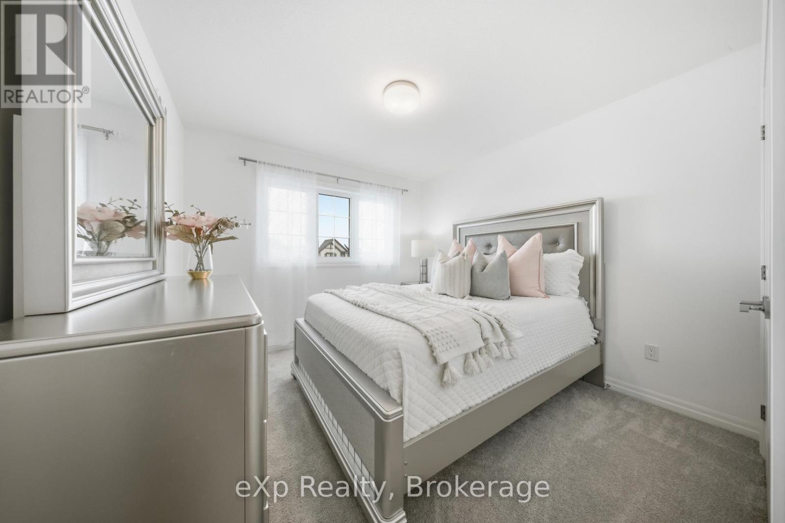 89 Acorn Trail, St. Thomas, ON - Indoor Photo Showing Bedroom