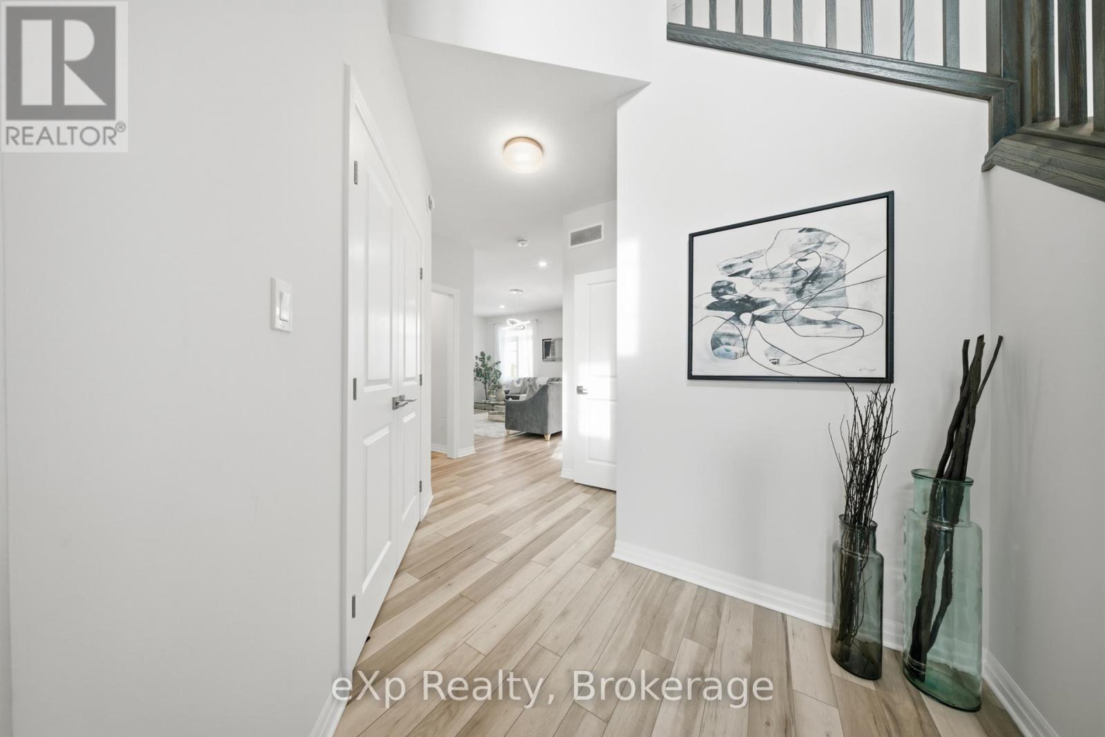89 Acorn Trail, St. Thomas, ON - Indoor Photo Showing Other Room