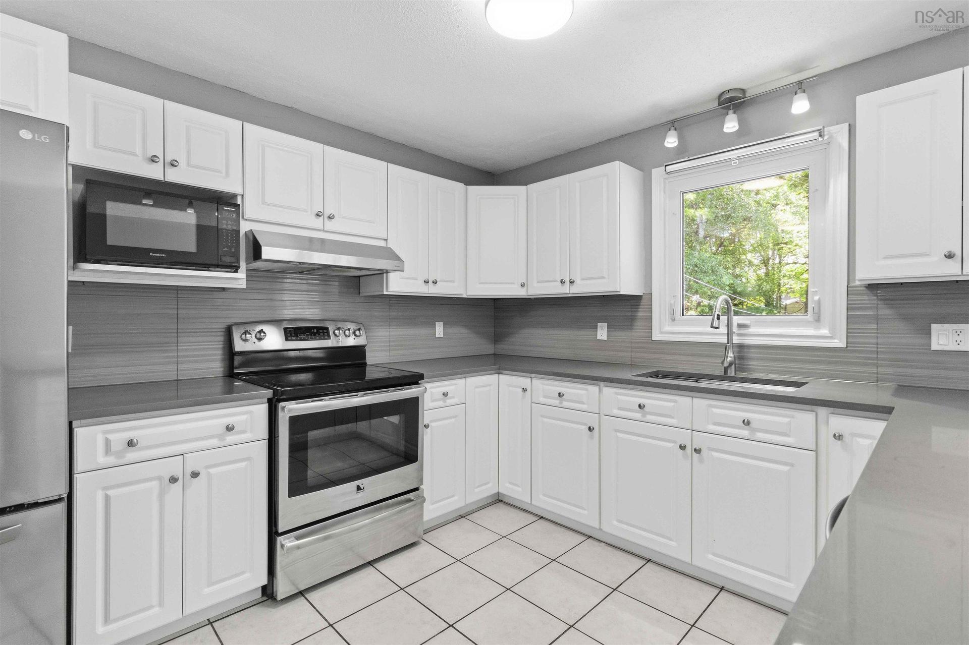 28 Hallmark Crescent, Cole Harbour, NS