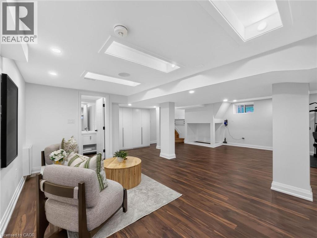 5178 Hunter Drive, Burlington, ON - Indoor