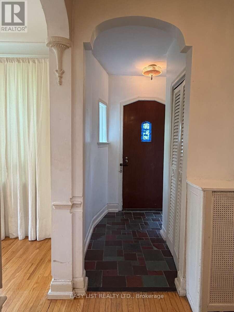 205 Ridley Boulevard, Toronto, ON - Indoor Photo Showing Other Room