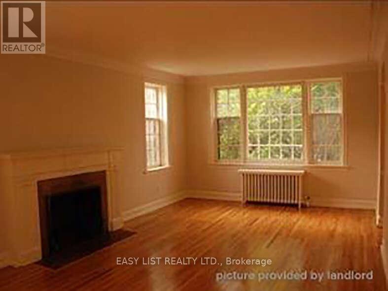 205 Ridley Boulevard, Toronto, ON - Indoor
