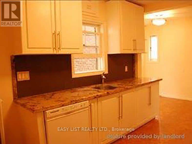 205 Ridley Boulevard, Toronto, ON - Indoor