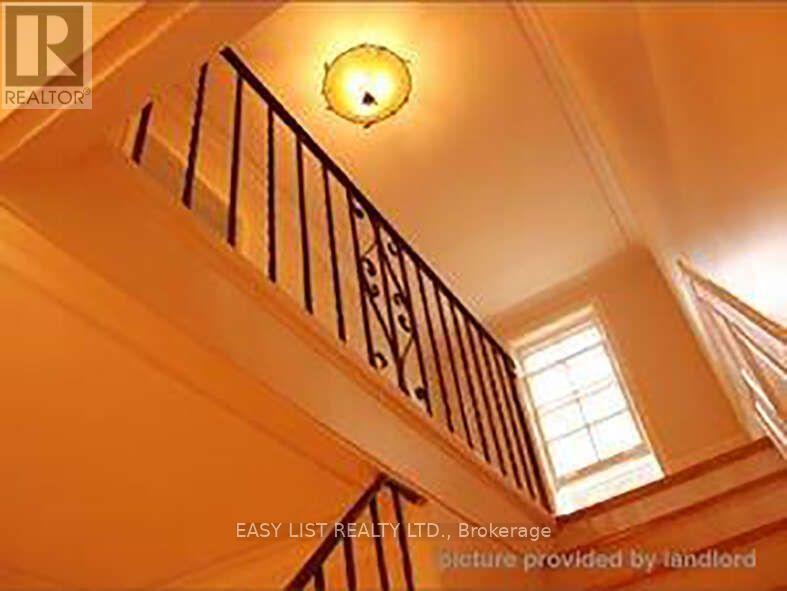 205 Ridley Boulevard, Toronto, ON - Indoor Photo Showing Other Room