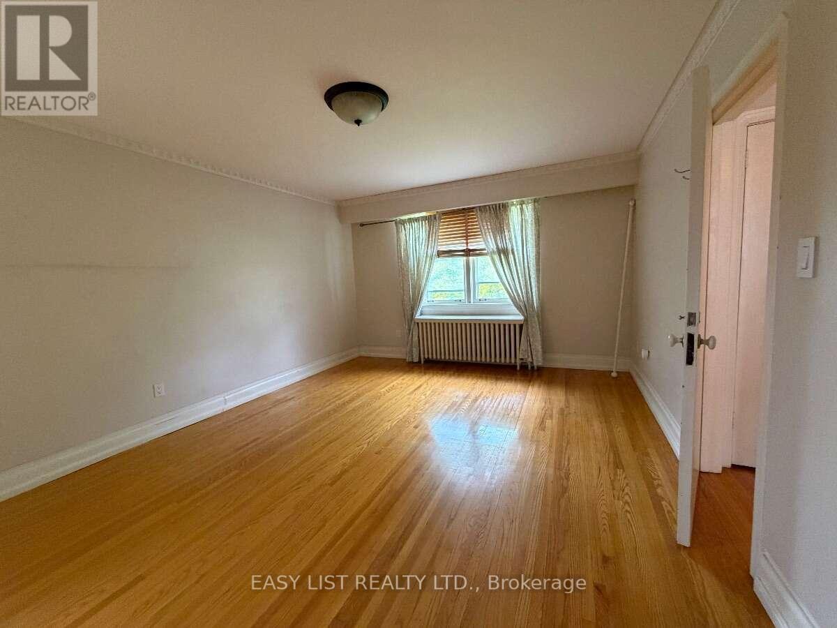 205 Ridley Boulevard, Toronto, ON - Indoor Photo Showing Other Room