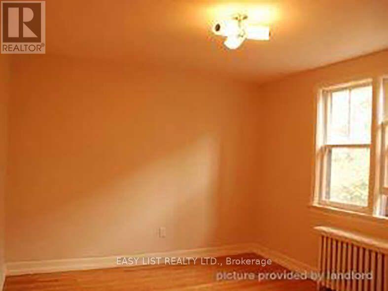 205 Ridley Boulevard, Toronto, ON - Indoor Photo Showing Other Room