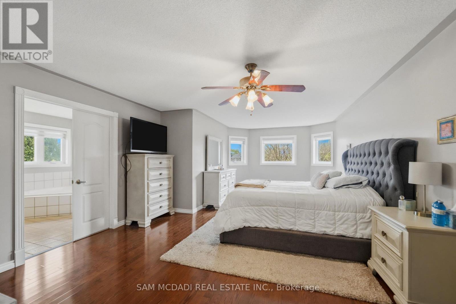 3605 Trelawny Circle, Mississauga, ON - Indoor Photo Showing Bedroom