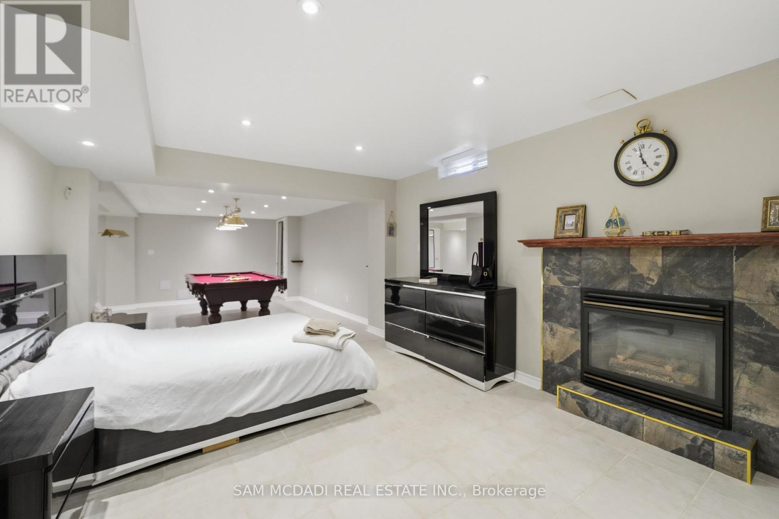 3605 Trelawny Circle, Mississauga, ON - Indoor Photo Showing Other Room With Fireplace