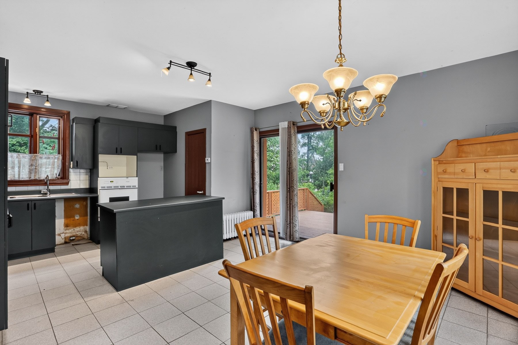 Cuisine - 1190 Rue Principale, Batiscan, QC - Indoor Photo Showing Dining Room