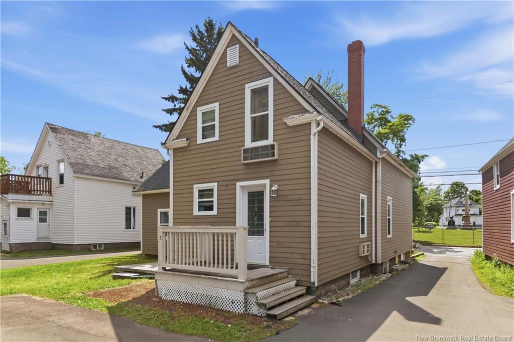 117 Elmwood Dr, Moncton, NB - Outdoor