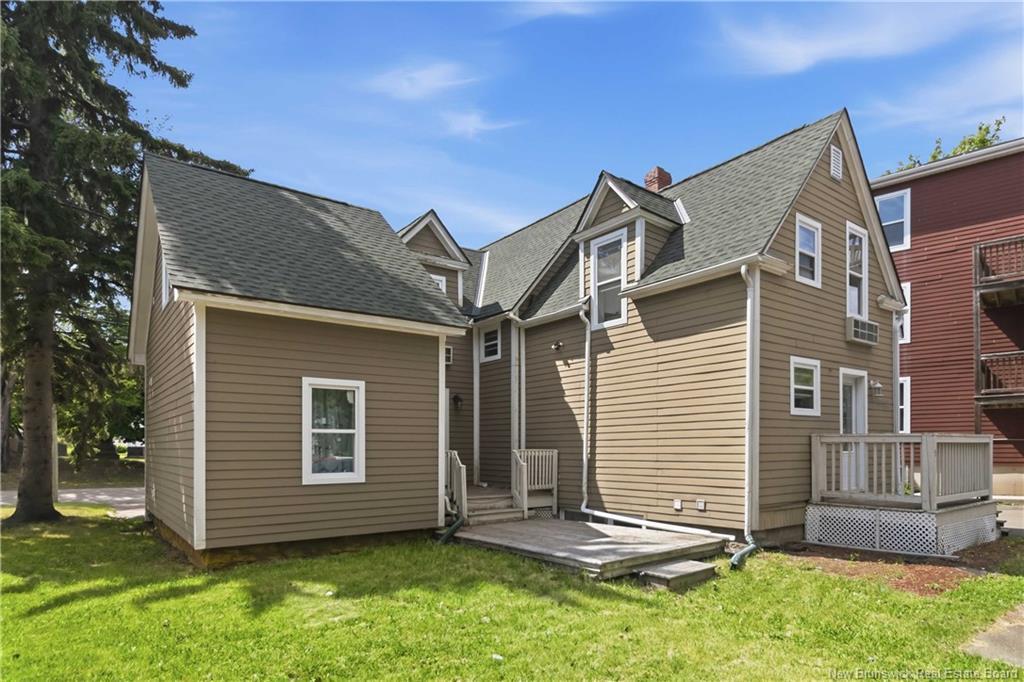 117 Elmwood Dr, Moncton, NB - Outdoor