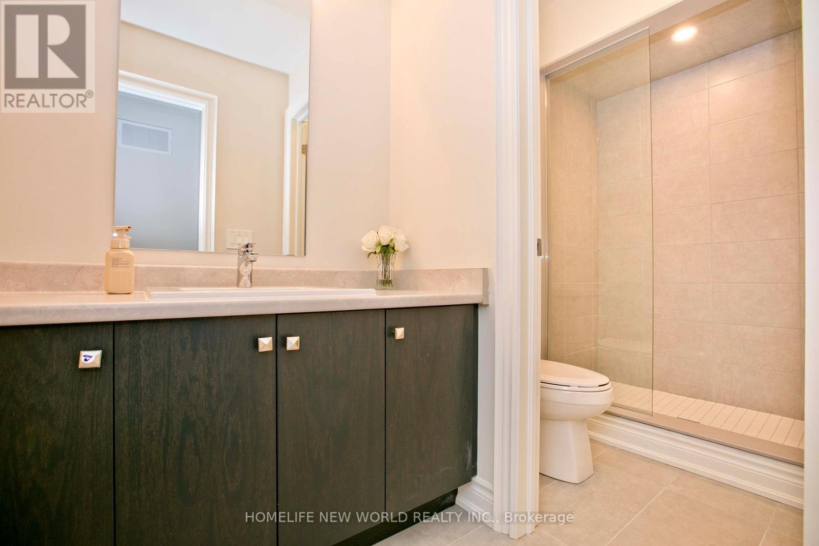 2970 Gatestone Path, Pickering, ON - Indoor Photo Showing Bathroom