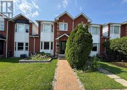 110 GLENASHTON DRIVE Oakville, ON L6H 6G3