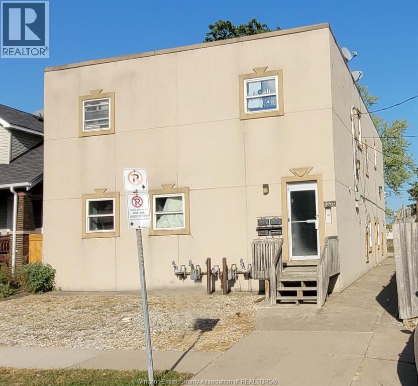 1570 Lillian, Windsor, ON - Outdoor