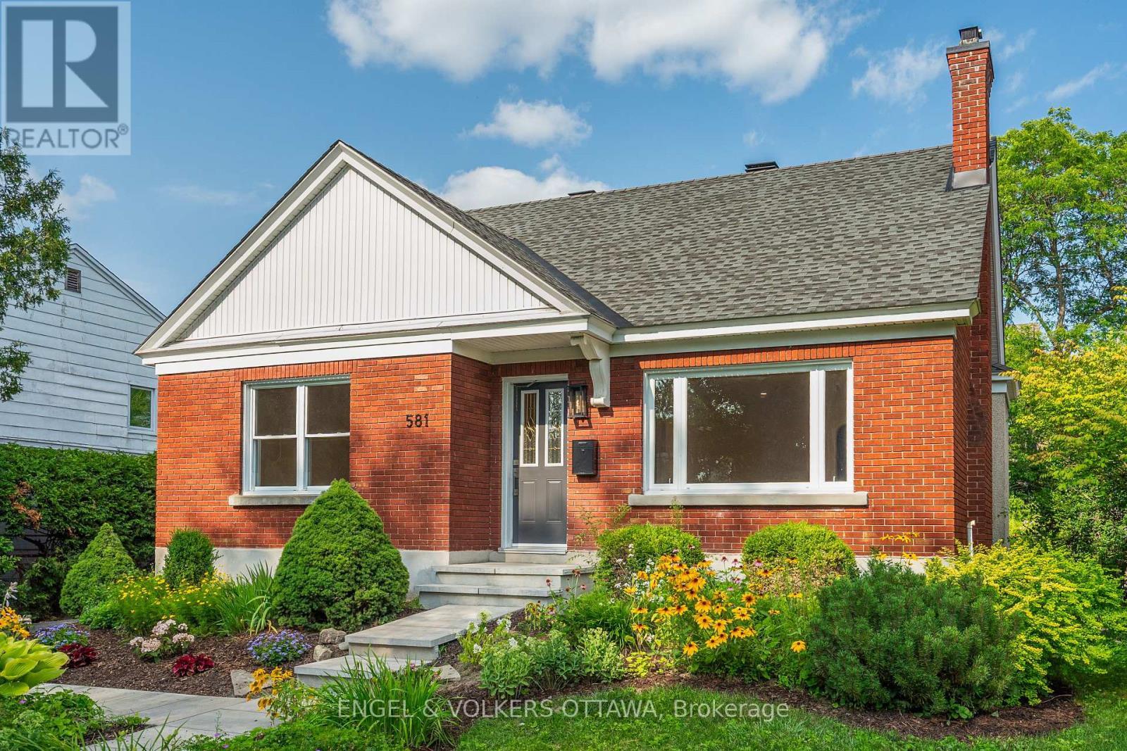 Front Exterior - 581 Windermere Avenue, Ottawa, ON - Outdoor