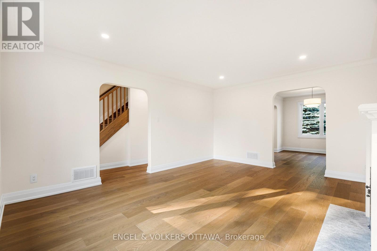 Living room - 581 Windermere Avenue, Ottawa, ON - Indoor Photo Showing Other Room