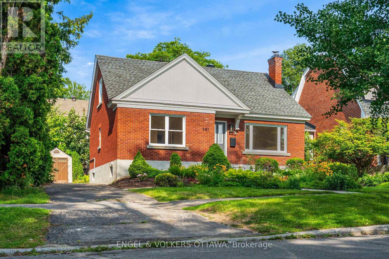 Front Exterior - 581 Windermere Avenue, Ottawa, ON - Outdoor