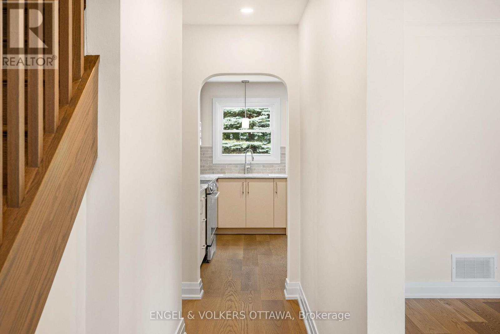Entrance view of the Kitchen - 581 Windermere Avenue, Ottawa, ON - Indoor Photo Showing Other Room