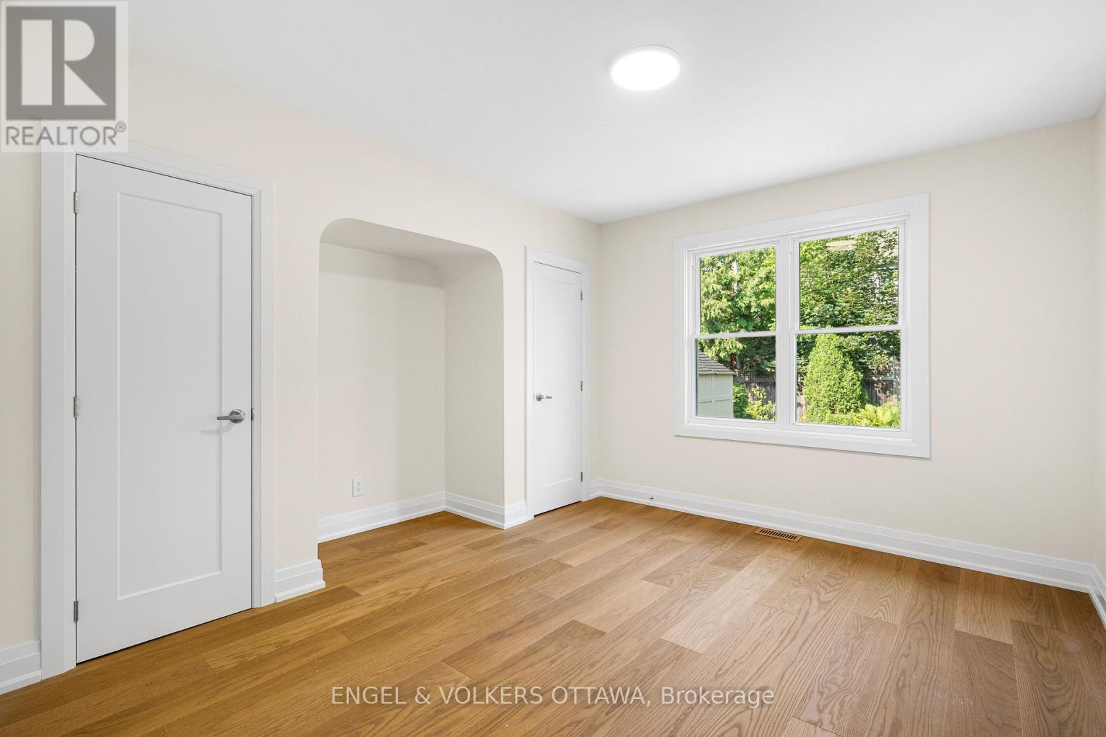 Main Floor Primary - 581 Windermere Avenue, Ottawa, ON - Indoor Photo Showing Other Room