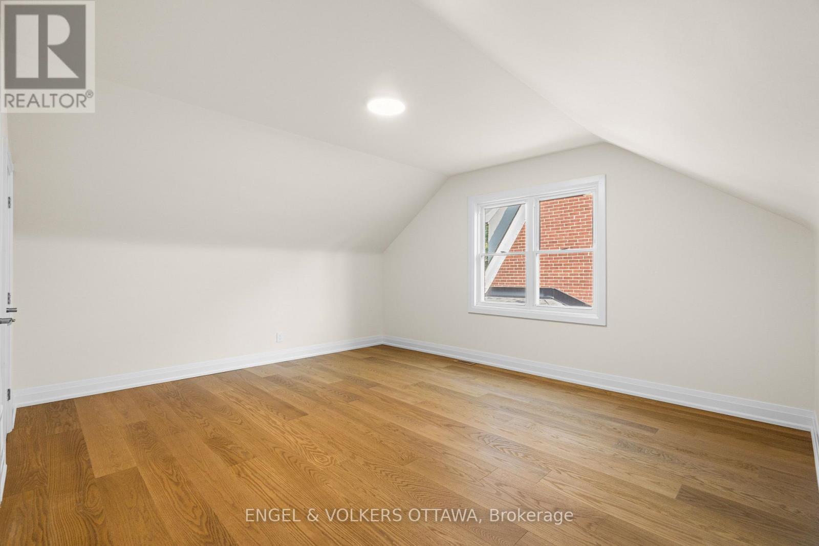 Second Floor Bedroom - 581 Windermere Avenue, Ottawa, ON - Indoor Photo Showing Other Room