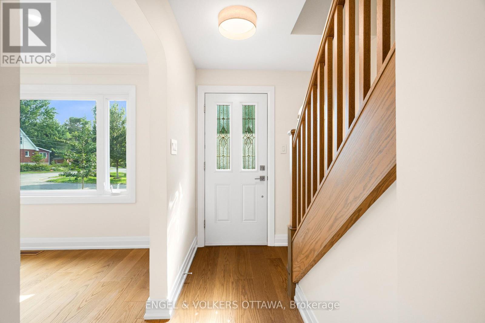 Front Door - 581 Windermere Avenue, Ottawa, ON - Indoor Photo Showing Other Room