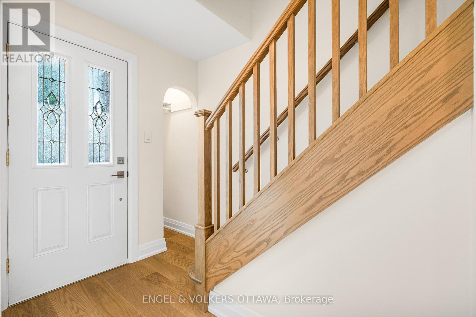 Oak Railing - 581 Windermere Avenue, Ottawa, ON - Indoor Photo Showing Other Room