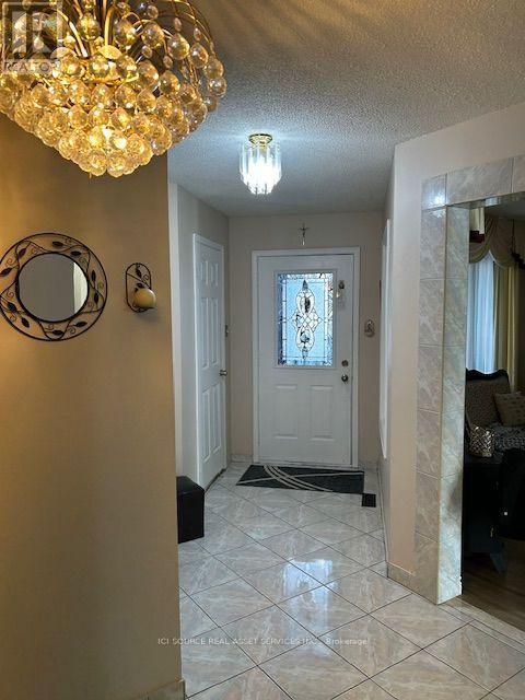 3546 Italia Crescent, Mississauga, ON - Indoor Photo Showing Other Room