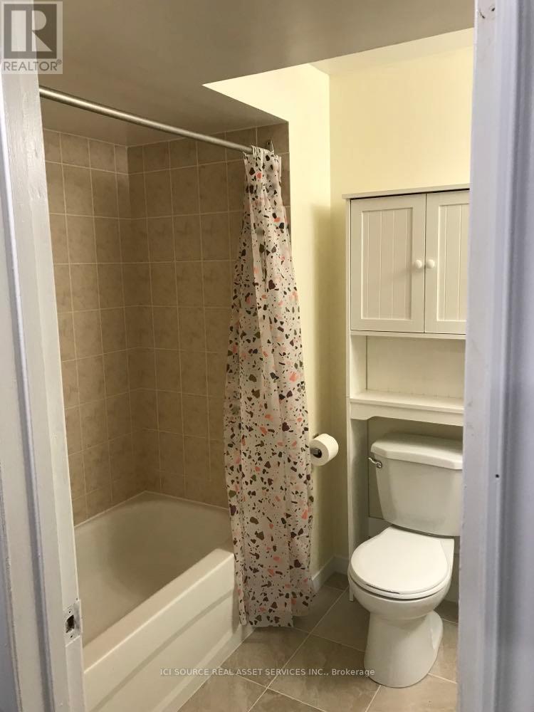 3546 Italia Crescent, Mississauga, ON - Indoor Photo Showing Bathroom