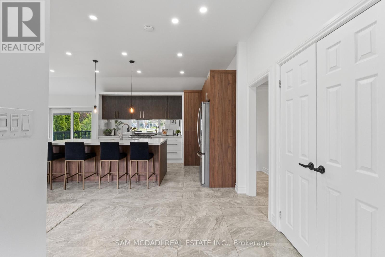 927 Ingersoll Court, Mississauga, ON - Indoor Photo Showing Other Room