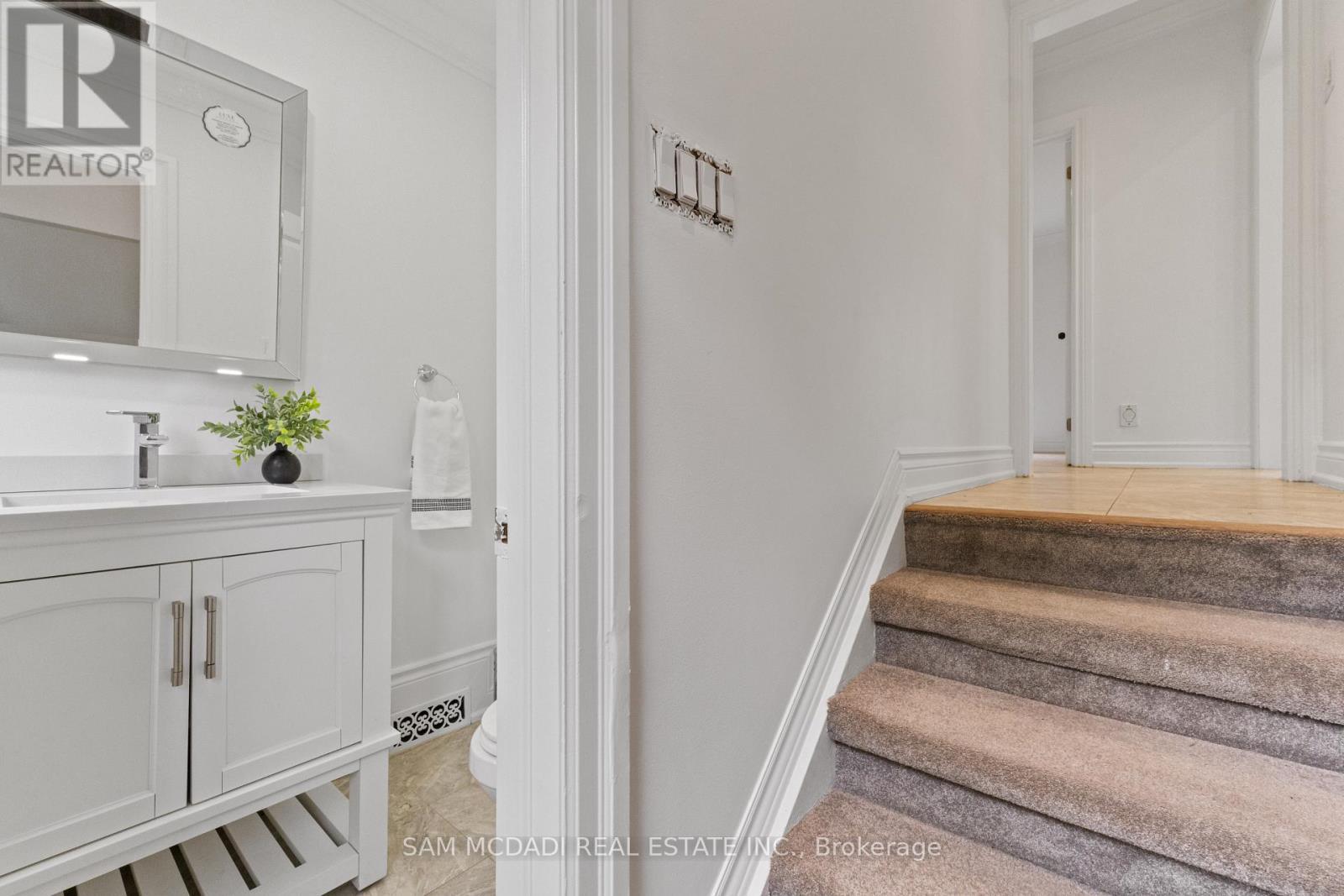 927 Ingersoll Court, Mississauga, ON - Indoor Photo Showing Other Room