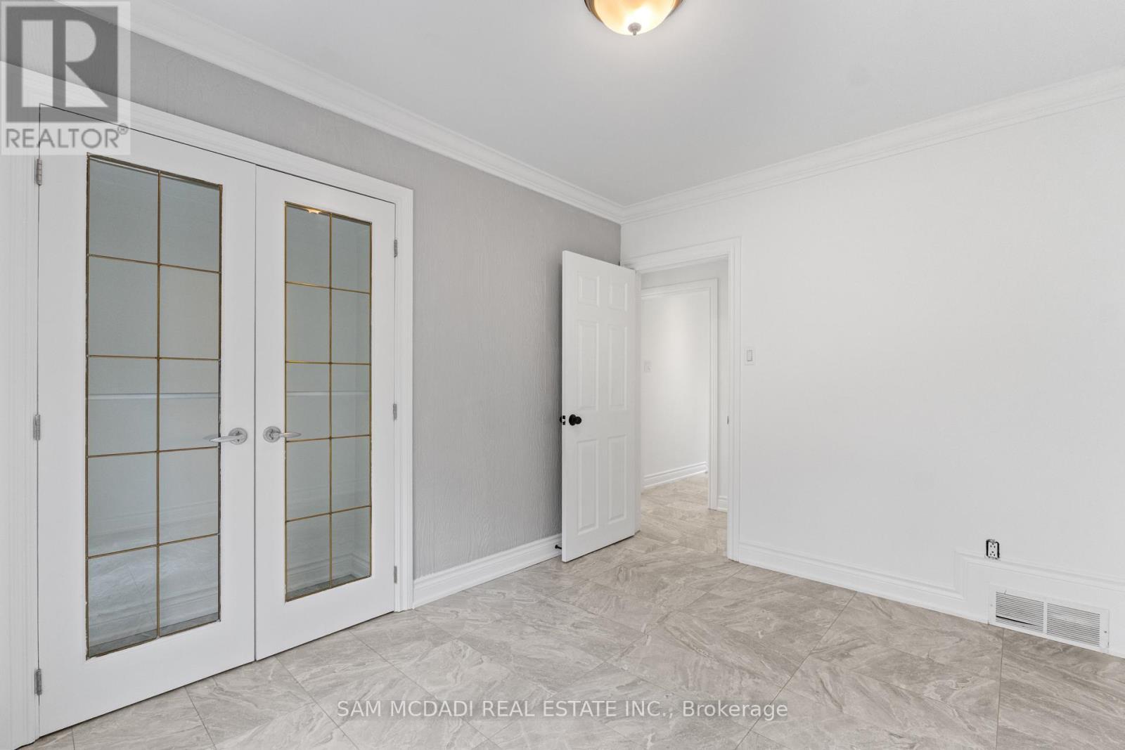 927 Ingersoll Court, Mississauga, ON - Indoor Photo Showing Other Room