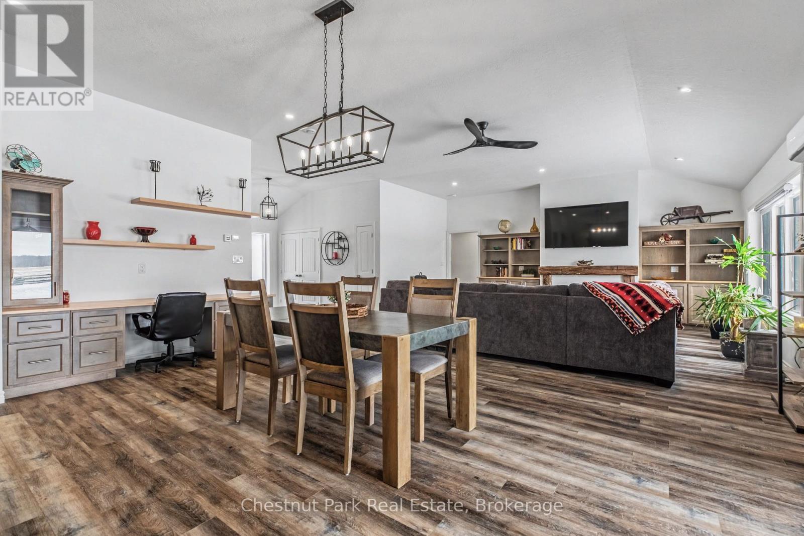 1415 Concession Rd 6, Kincardine, ON - Indoor Photo Showing Dining Room