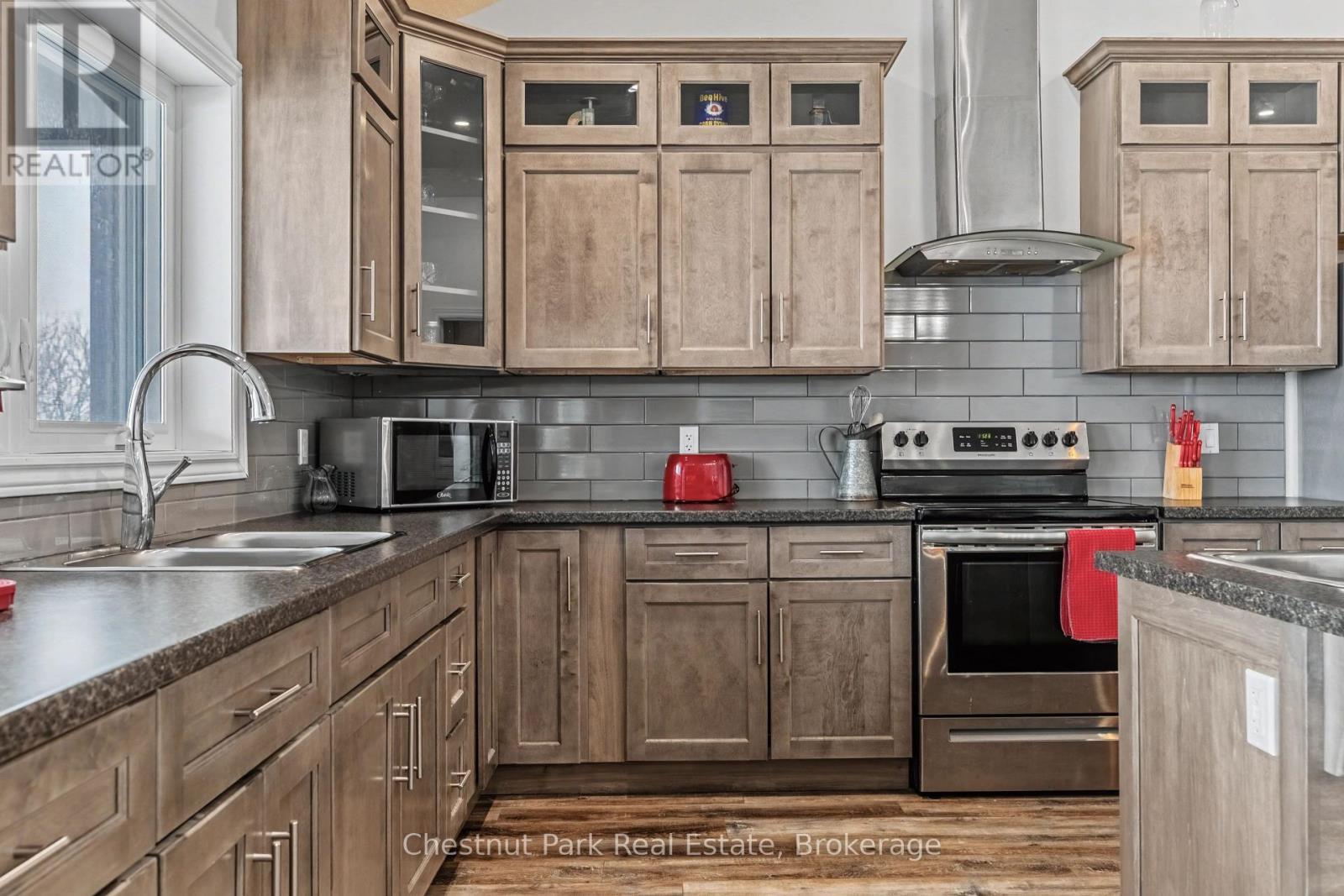 1415 Concession Rd 6, Kincardine, ON - Indoor Photo Showing Kitchen With Double Sink