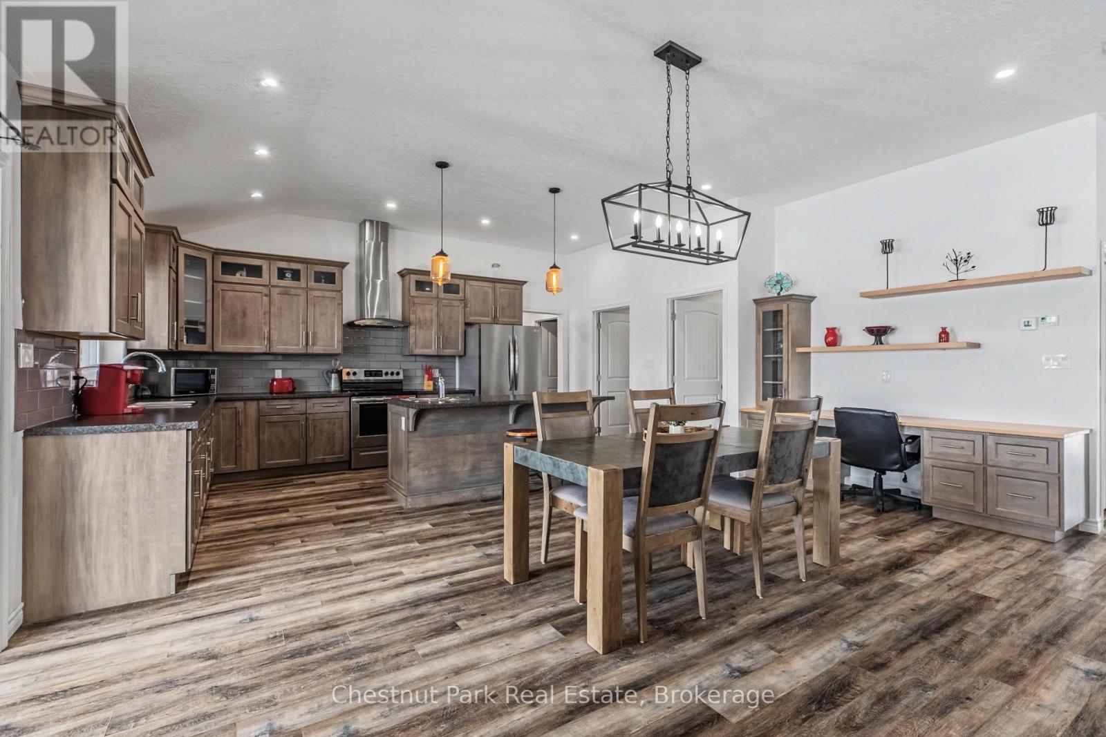 1415 Concession Rd 6, Kincardine, ON - Indoor Photo Showing Dining Room
