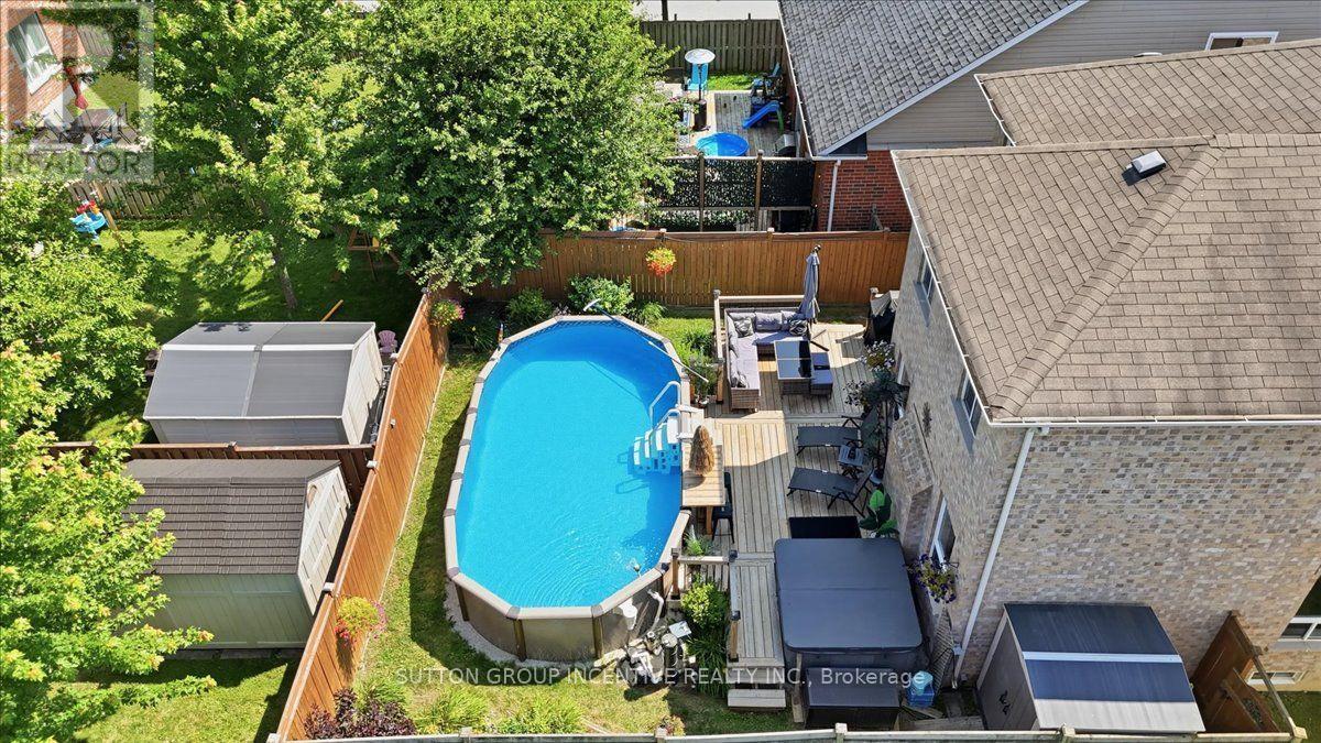 17 White Crescent, Barrie, ON - Outdoor With Above Ground Pool