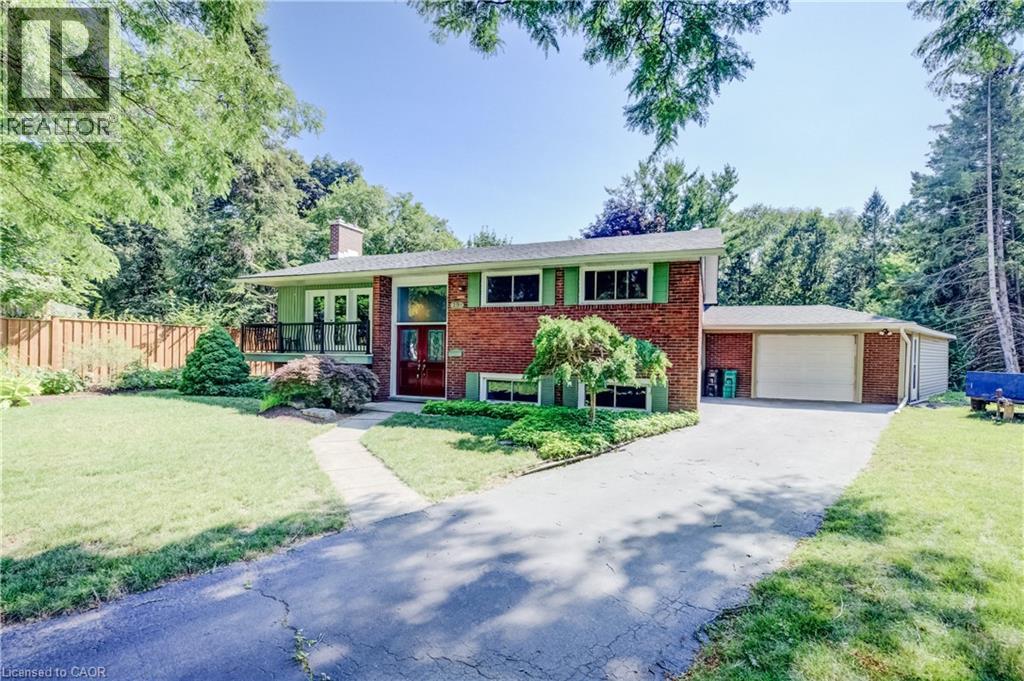 291 Villa Place, Waterloo, ON - Outdoor With Facade